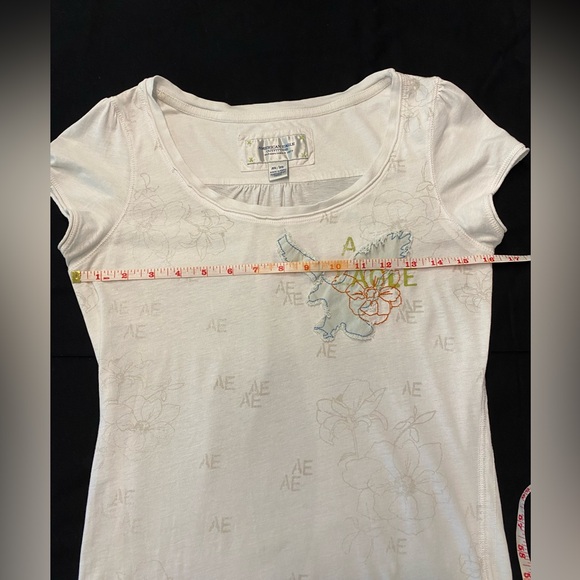 American Eagle outfitters top, women’s white graphic T-shirt, medium - Picture 3 of 12
